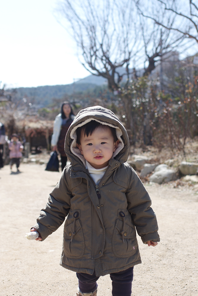 뒤에 엄마